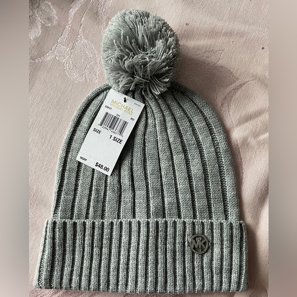 Michael Kors Knit Beanie NWT - Picture 1 of 4